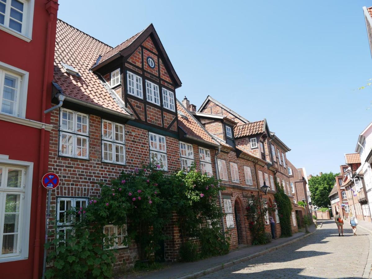Zentrales Altstadt - Apartment In Lueneburg Mit Terrasse & Parkplatz Lüneburg Exterior foto